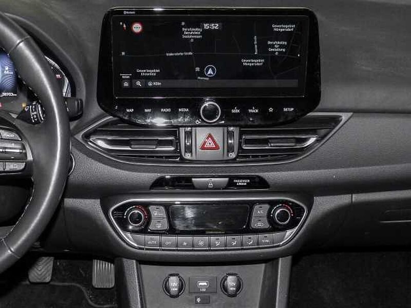 Hyundai i30 Edition 30+ Navi LED Apple CarPlay Android Auto Mehrzonenklima Musikstreaming