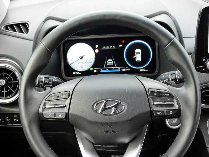 Hyundai KONA Trend Elektro Navi digitales Cockpit Soundsystem LED ACC