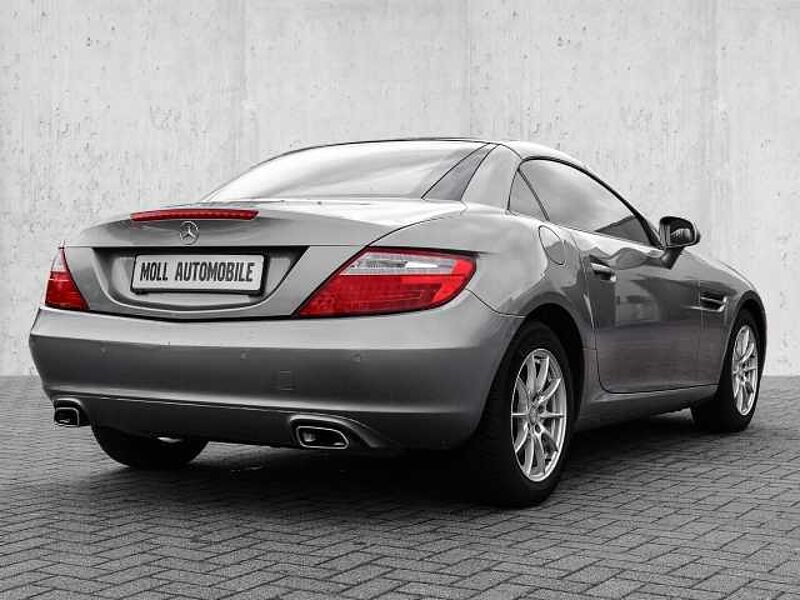 Mercedes-Benz SLK 200 Roadster BlueEFFICIENCY El. Panodach Leder Klimaautom Ambiente Beleuchtung