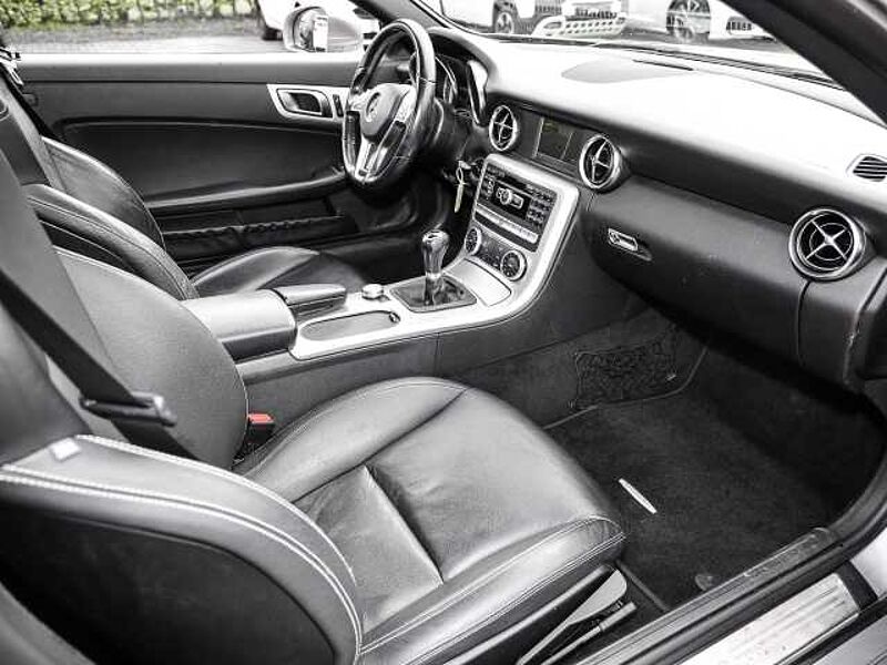 Mercedes-Benz SLK 200 Roadster BlueEFFICIENCY El. Panodach Leder Klimaautom Ambiente Beleuchtung