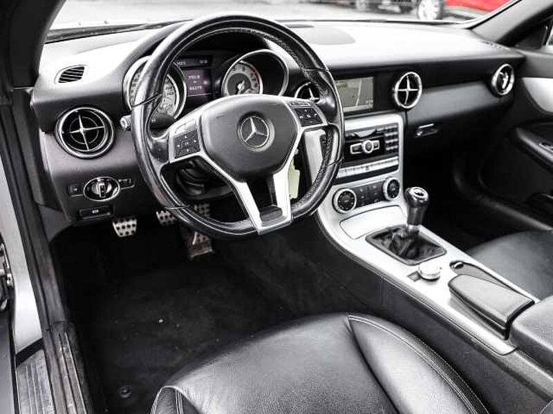 Mercedes-Benz SLK 200 Roadster BlueEFFICIENCY El. Panodach Leder Klimaautom Ambiente Beleuchtung