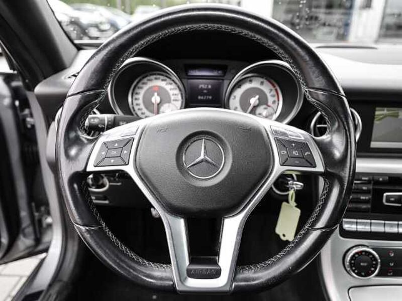 Mercedes-Benz SLK 200 Roadster BlueEFFICIENCY El. Panodach Leder Klimaautom Ambiente Beleuchtung