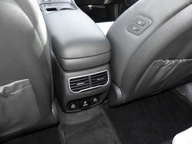 Hyundai SANTA FE Signature Plug-In Hybrid 4WD 1.6 T-GDI -EU6d Allrad HUD Niveau Navi Leder